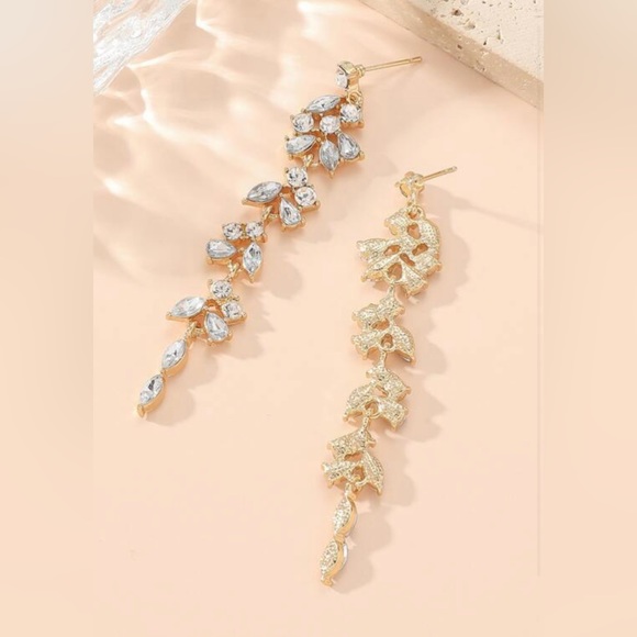 Gold drop earrings - Picture 1 of 3